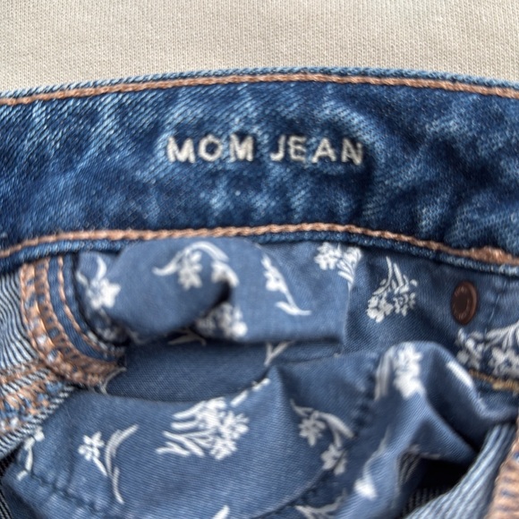 American Eagle Outfitters mom jean size 0 regular - Picture 7 of 7